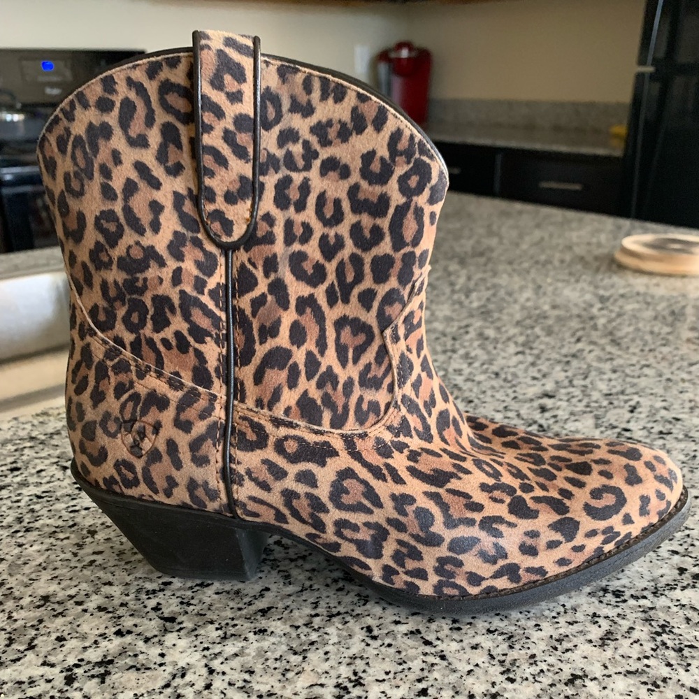 Ariat Ladies Darlin Cheetah Print Boots